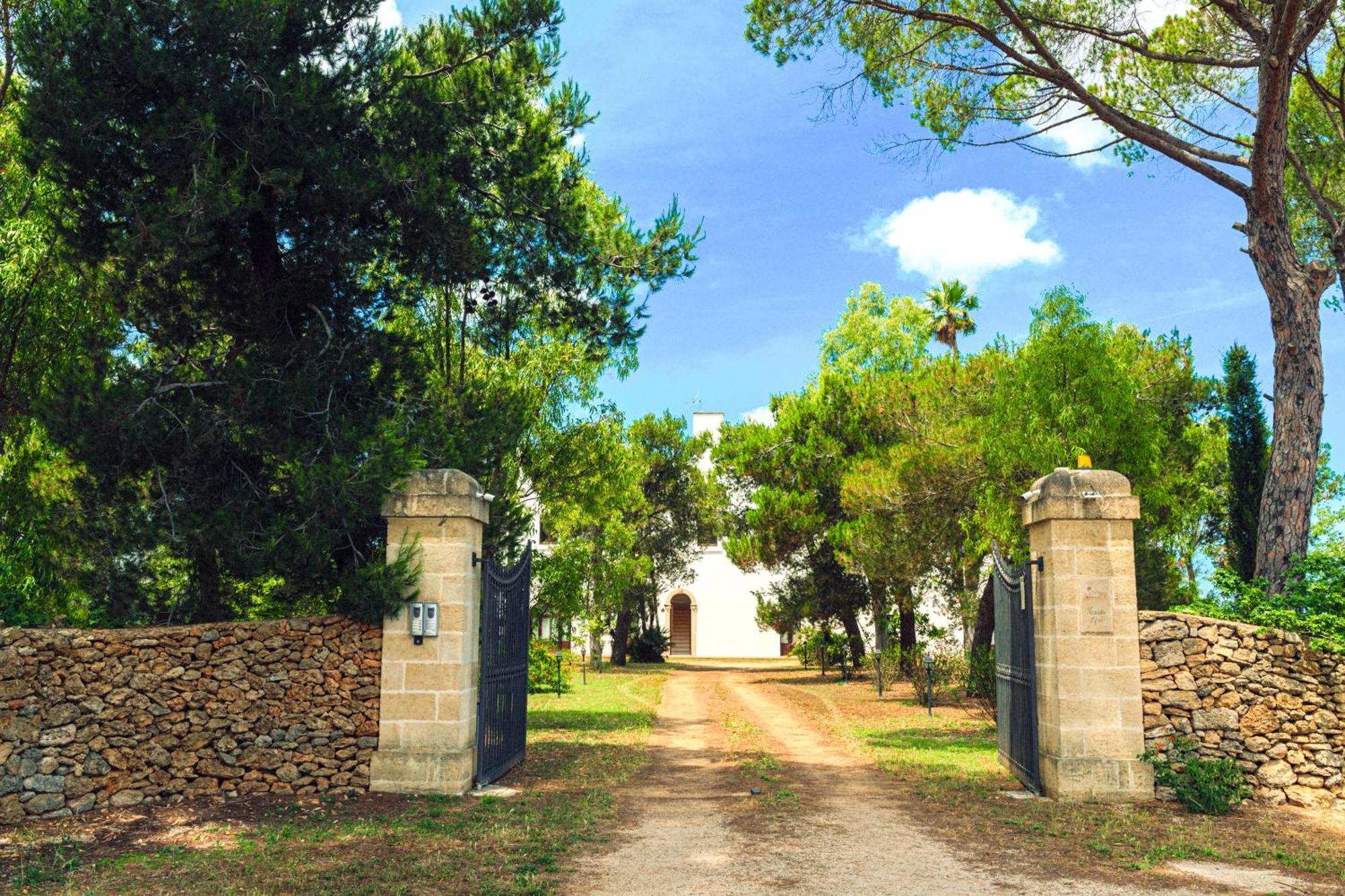 Tenuta Afra Squinzano Exterior photo